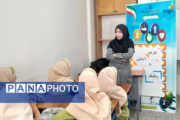 برگزاری کارگاه‌های آموزشی متنوع در کانون شهدای فرهنگی تربیتی ملارد؛ فرصتی برای یادگیری مهارت‌های نوین
