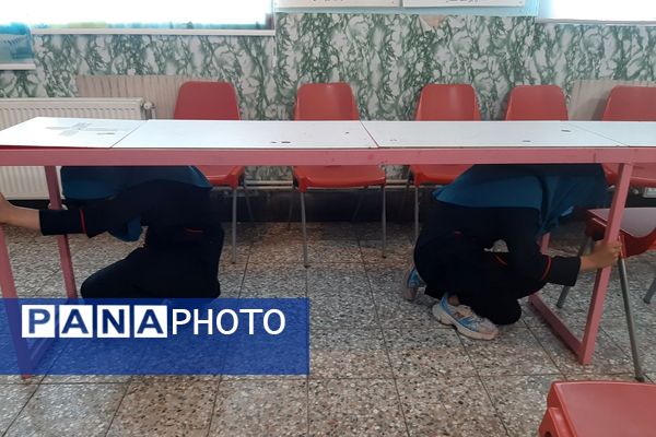 مانور زلزله در مدارس شهرستان ملارد