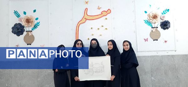 نقاشی همگانی در آخرین روز های سال 1403 در دبیرستان دخترانه معلم
