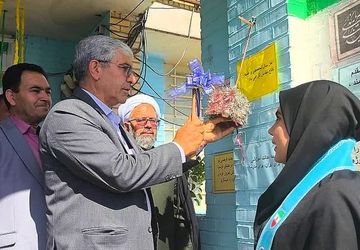 جشن مهر ایثار و نماز و بازگشایی مدارس یک مهر در دبیرستان هیأت امنایی فرهیختگان