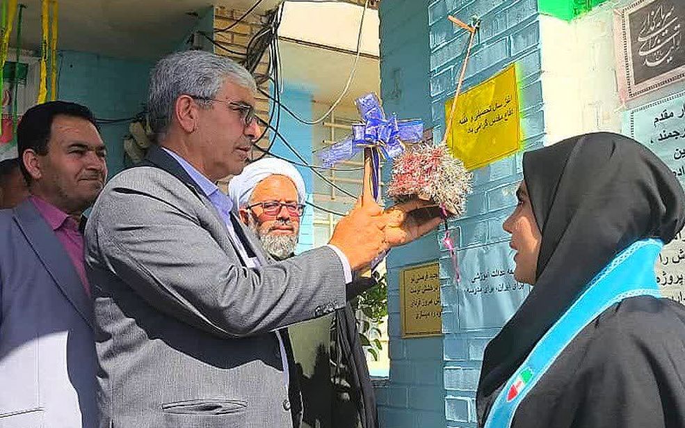 جشن مهر ایثار و نماز و بازگشایی مدارس یک مهر در دبیرستان هیأت امنایی فرهیختگان