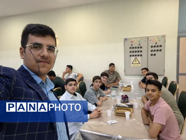 سفر معنوی دانش‌آموزان سما کاشان به مشهد مقدس در دهه کرامت