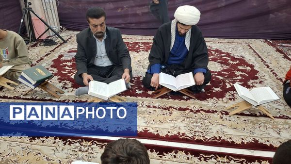 اعتکاف دانش‌‌آموزی شهرستان میناب 