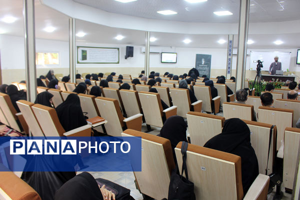 همایش دو روزه آشنایی نومعلمان قم با سند تحول بنیادین آموزش و پرورش