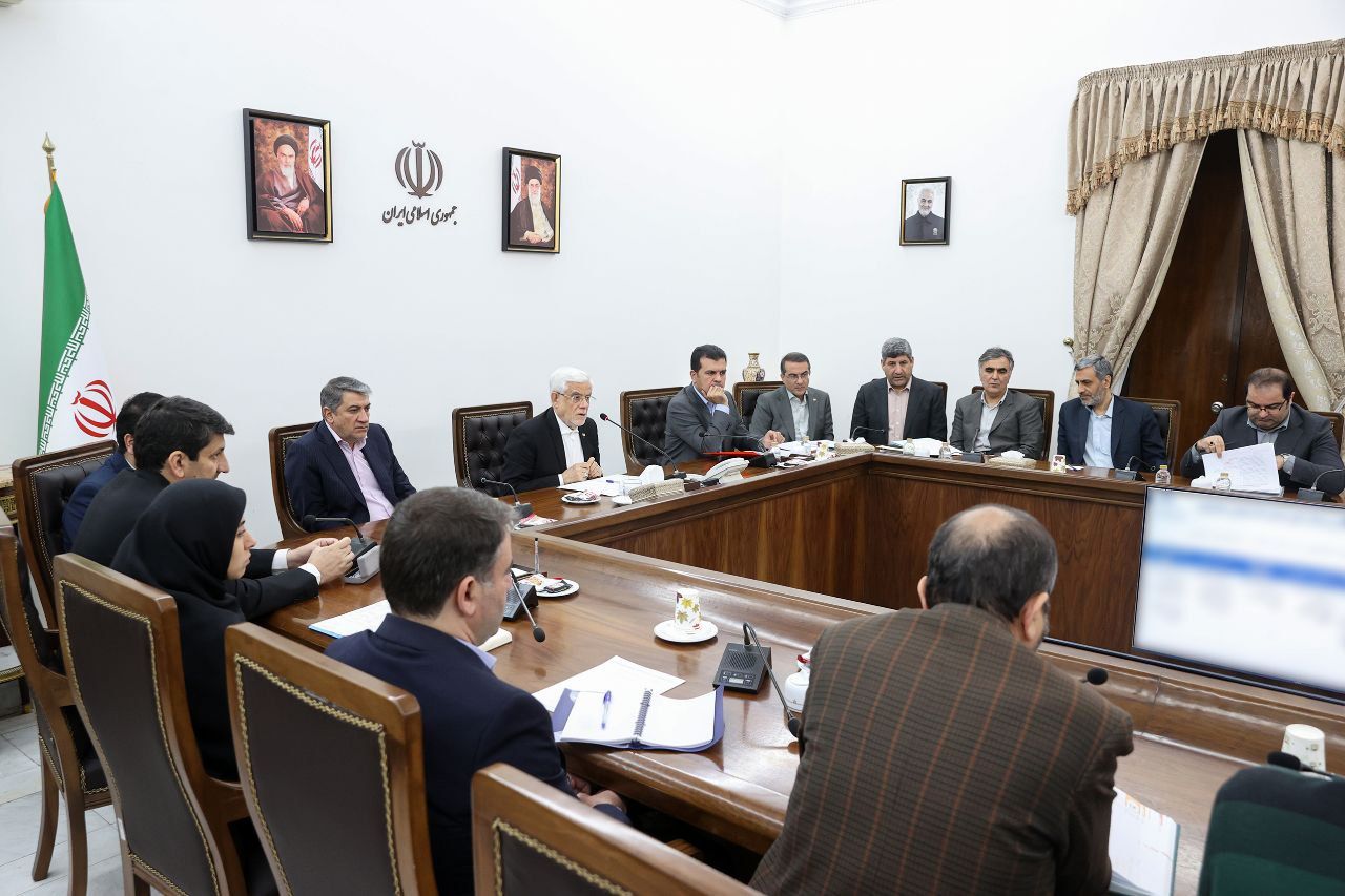 درها را بر روی اساتید برای حضور در کنفرانس‌های بین‌المللی نبندیم