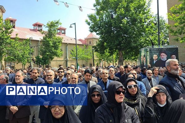 مراسم تدفین پیکر دیپلمات شهید حسین امیر عبداللهیان در حرم شاه عبدالعظیم حسنی