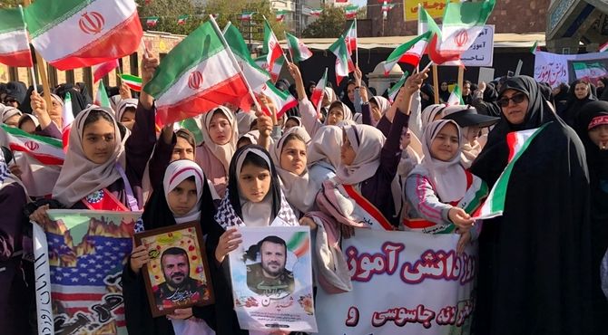 حضور مسولین در راهپیمایی 13 آبان شهرری 