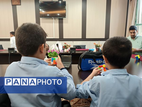 دوره توانمندسازی راه‌یافتگان ناحیه 3 شیراز به المپیاد رویش استانی