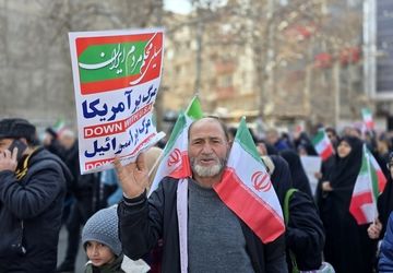 مردم با حضور در راهپیمایی ۲۲ بهمن بار دیگر با آرمان‌های انقلاب پیمان بستند