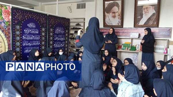 مراسم عزاداری بانوی کرامت حضرت معصومه(س) در دبیرستان هیأت امنایی فرزانگان ملارد