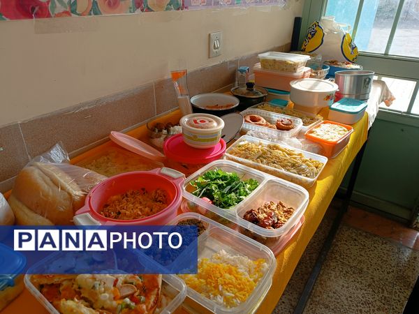 جشنواره غذا در دبیرستان دخترانه نور اردبیل 