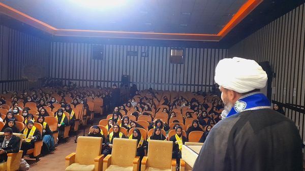 برگزاری همایش یاوران انقلاب و پیشتازان مقاومت ناحیه 3 کرج