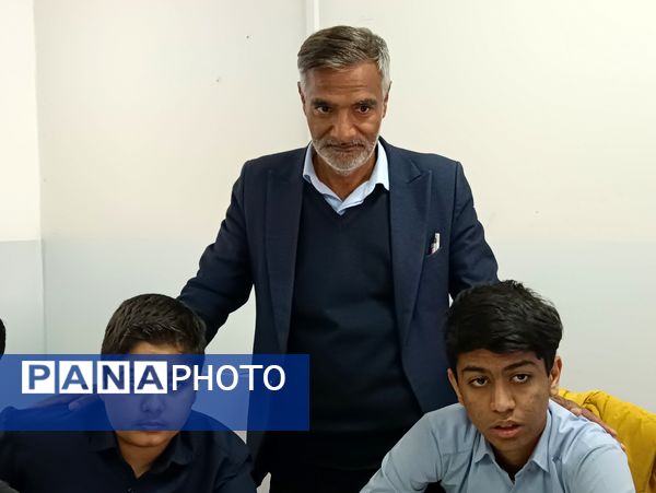 اولین جلسه شورای دانش‌آموزی دبیرستان پسرانه متوسطه اول سما شهرستان کاشمر