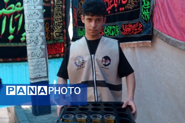 برپایی موکب های مختلف در مسیر پیاده روی اربعین در ناحیه دو شهرری 