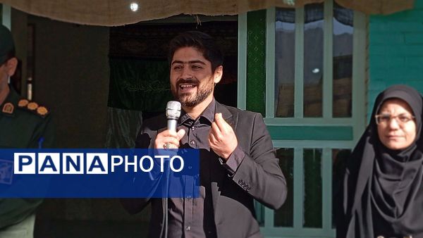 دبیرستان دخترانه فدک میزبان آیین زنگ نمادین «استکبار‌ستیزی» در شهر بن 