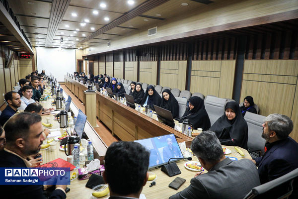 مراسم تجلیل از دانش آموز خبرنگاران شهر تهران