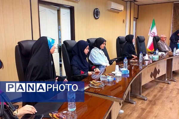 برگزاری مراسم حافظ‌ خوانی و مشاعره به‌مناسبت هفته فرهنگی شهرستان ملارد