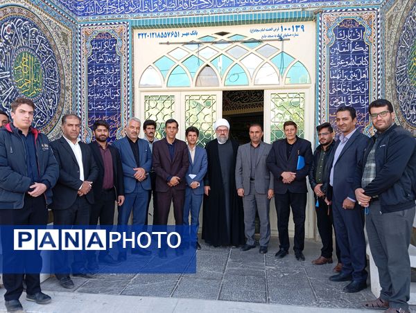 نماز جمعه شهر بن با حضور خانواده بزرگ آموزش و پرورش 