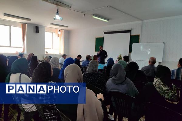 دیدار اولیا با دبیران دبیرستان معارف صدرا ولایت 