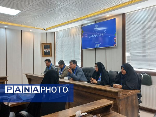 نشست صمیمی دانش‌آموز خبرنگاران پانا ناحیه 3 مشهد با مدیر سازمان دانش آموزی خراسان رضوی