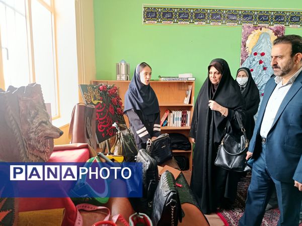 رونمایی از سه اثر به قلم سه دبیر دماوند