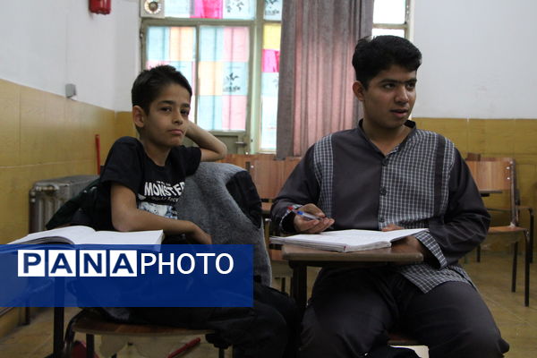 روشنگریِ جهادی؛ جهادِ آموزشیِ معلمان در مدارس یزد