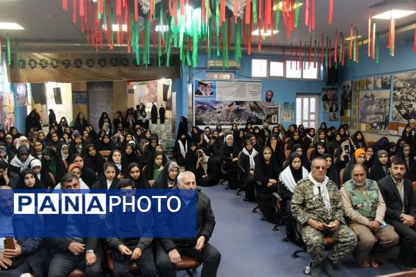 دانش‌آموزان سه منطقه چهارمحال‌وبختیاری به مناطق عملیاتی غرب کشور اعزام شدند