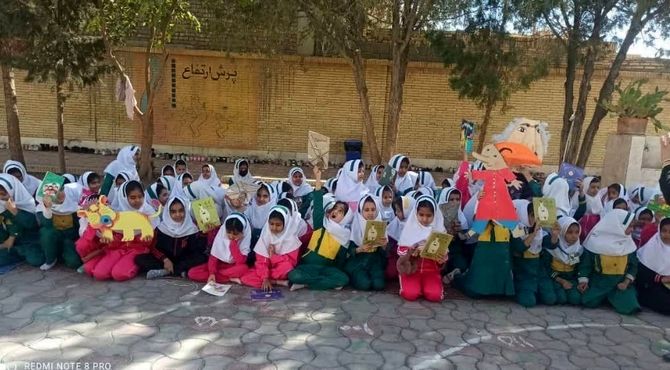 مراسمی با طعم کتاب در خاتم