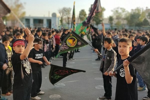 مراسم عزاداری حضرت فاطمه«س» دانش‌آموزان دبستان پسرانه امامت یک