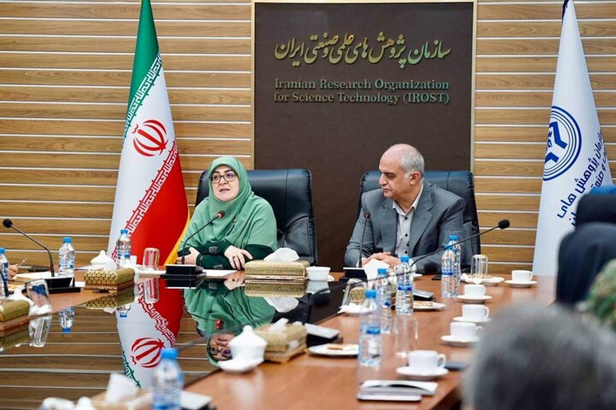 تاکید بر نقش محوری علم و پژوهش در حل چالشهای اساسی کشور