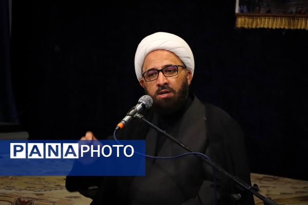 مراسم عزاداری ظهر شهادت امام رضا(ع) در مدرسه رویش کاشان
