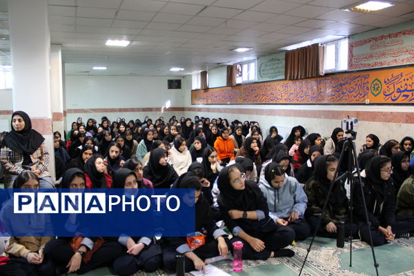 برگزاری تئاتر «یاس پژمرده» در دبیرستان سردار شهید قاسم سلیمانی