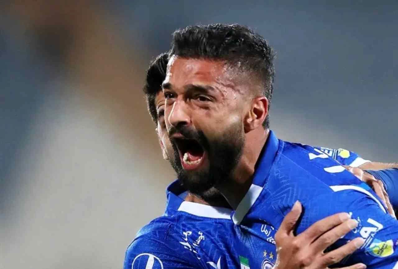 واکنش استقلال به ویدیوی جنجالی سهرابیان‌/ مدافع آبی‌‌ها اخراج شد