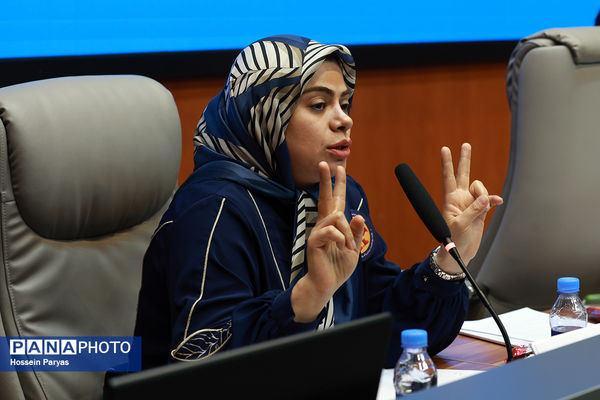 نشست خبری معاون بهداشت با موضوع هفته سلامت‌روان و پویش سلامت دهان و دندان
