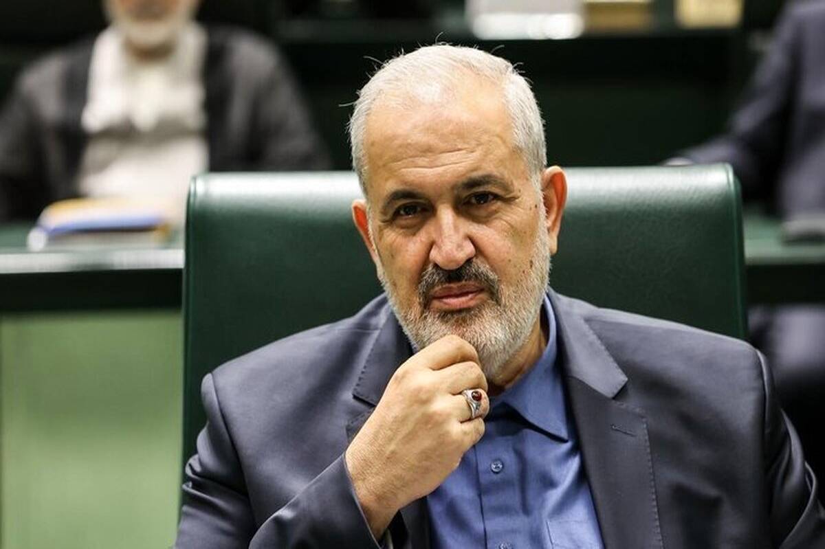 وزیر نیرو: دولت از ایجاد نیروگاههای خورشیدی توسط بخش خصوصی حمایت میکند