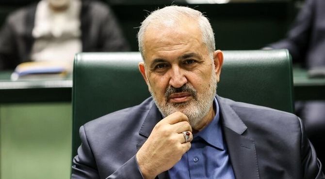 وزیر نیرو: دولت از ایجاد نیروگاه‌های خورشیدی توسط بخش خصوصی حمایت می‌کند