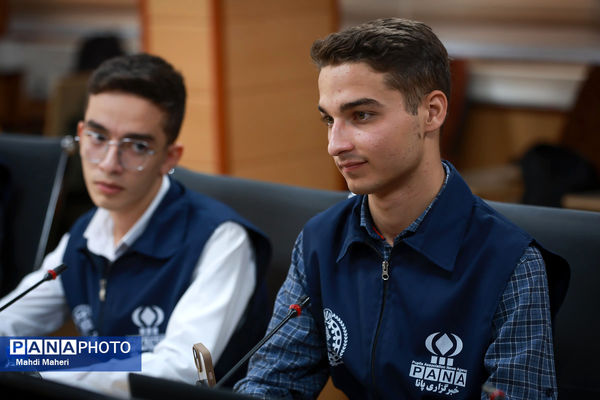 نشست صمیمی معاون آموزش متوسطه وزارت آموزش و پرورش با دانش‌آموز خبرنگاران خبرگزاری پانا