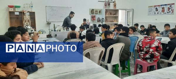 بازدید دانش آموزان دبستان پسرانه فضیلت از پژوهشسرای رازی 