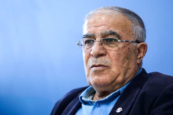 اکبر کارگر جم‌ از مدافعان تکرار‌نشدنی تاریخ فوتبال ایران بود/ متولیان ورزش کشور پیشکسوتان زنده را دریابند