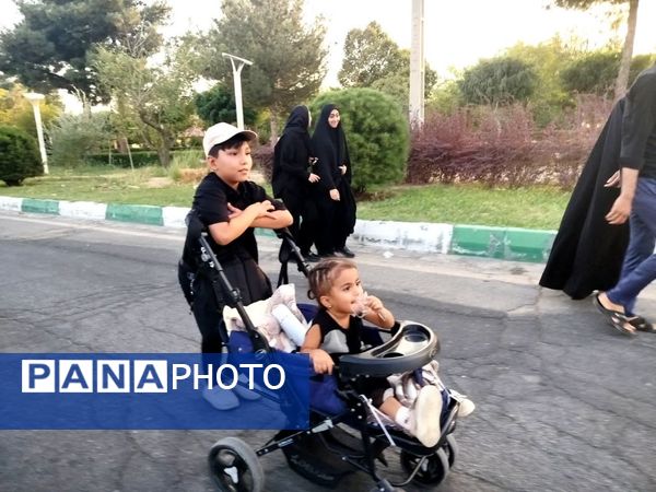 حضور در اربعین سن و سال نمی‌شناسد
