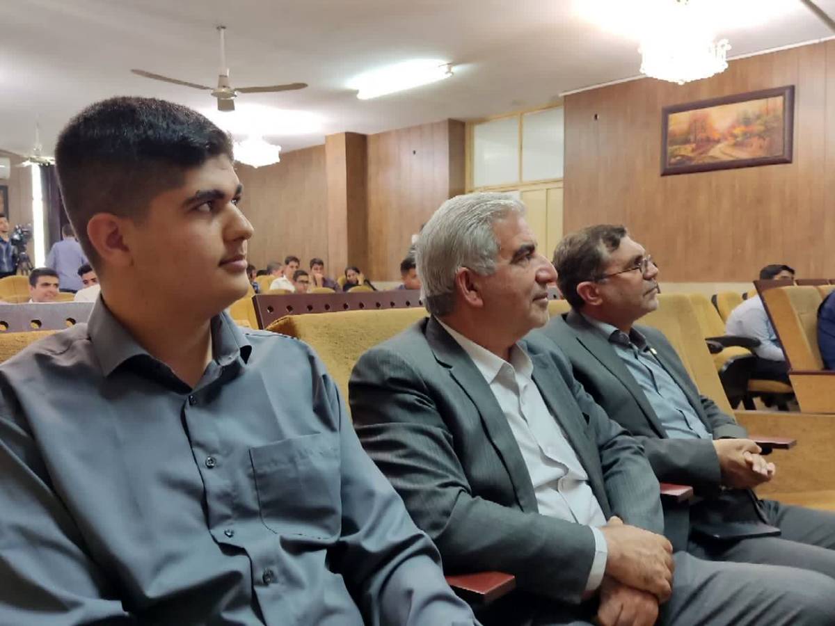 جلسه آموزشی ویژه همیار مشاوران دانشآموزان متوسطه