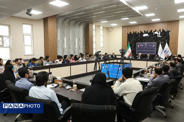 دیدار معاون اول رئیس‌جمهور با اعضای باشگاه و مدال‌آوران المپیادی