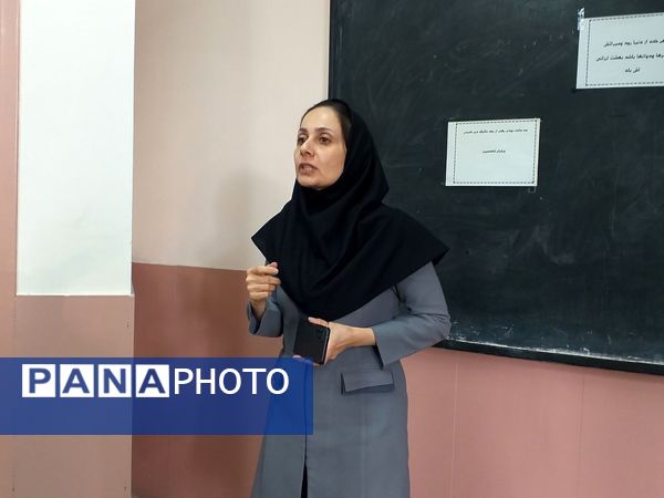 برگزاری جلسه انجمن‌ دانش‌آموزی در پژوهش‌سرای بوعلی سینا شهرستان ملارد