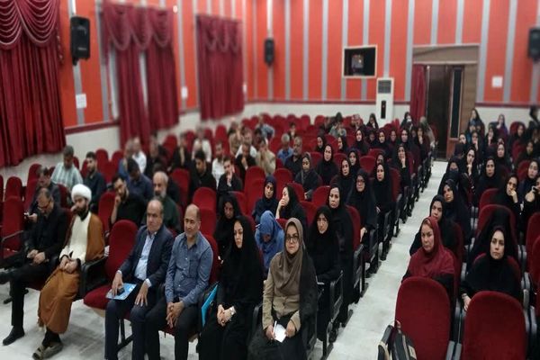 جلسه تخصصی پروژه مهر ویژه مدیران مدارس شهرستان محمودآباد