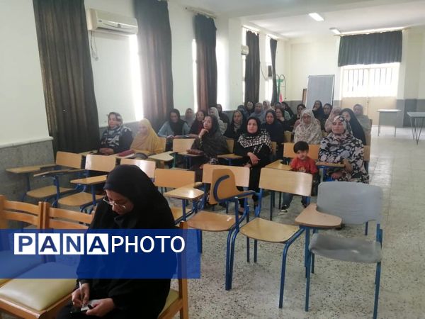 انتخابات انجمن اولیا و مربیان در دبیرستان علی سایانی فین