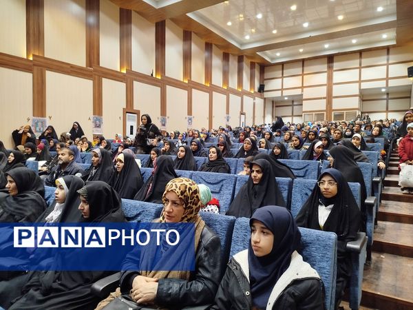 تجلیل از برترین‌های مسابقات قرآن و عترت در بروجرد