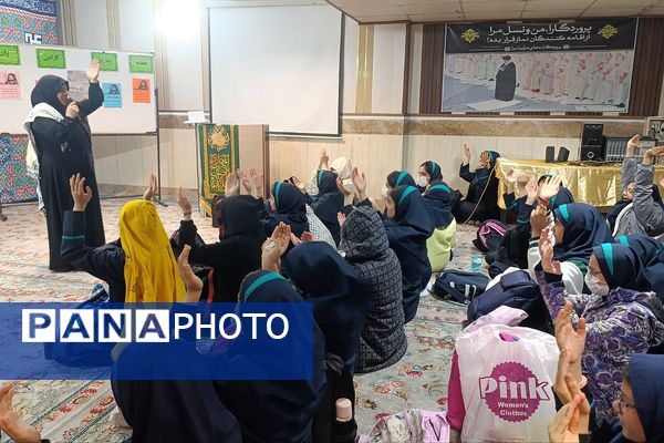 گرامیداشت هفته بسیج در مدارس ناحیه دو شهرری 