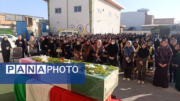 طنین سلام دانش‌آموزان بندرترکمن به شهدای خوشنام