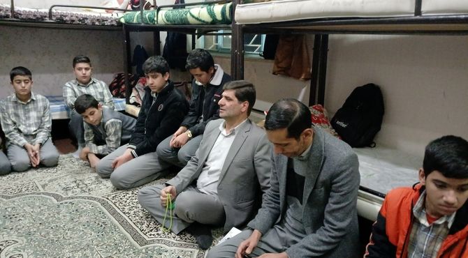 حضور مسئولان استان در جمع دانش‌آموزان خوابگاهی دبیرستان نمونه دولتی شهید حاج قاسم سلیمانی 