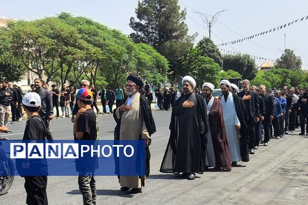 خیل عاشقان حسینی در مسیر جاماندگان اربعین رباط کریم